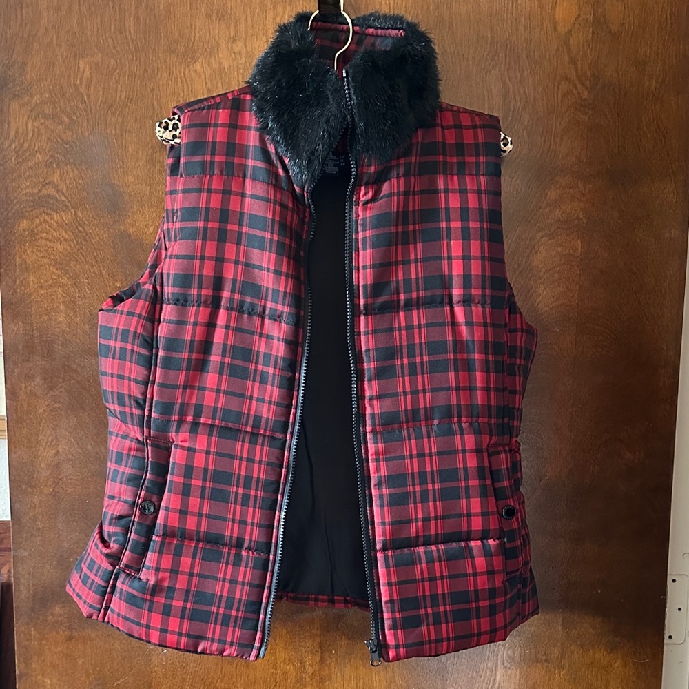 Chaps Black and Red Checkered Vest with Faux Fur Trim